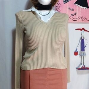 499 SOUTH WOMENS TOP SIZE L IN A BEAUTIFUL RIBBED KNIT COLLAR ATTACHED ♥️ 😍